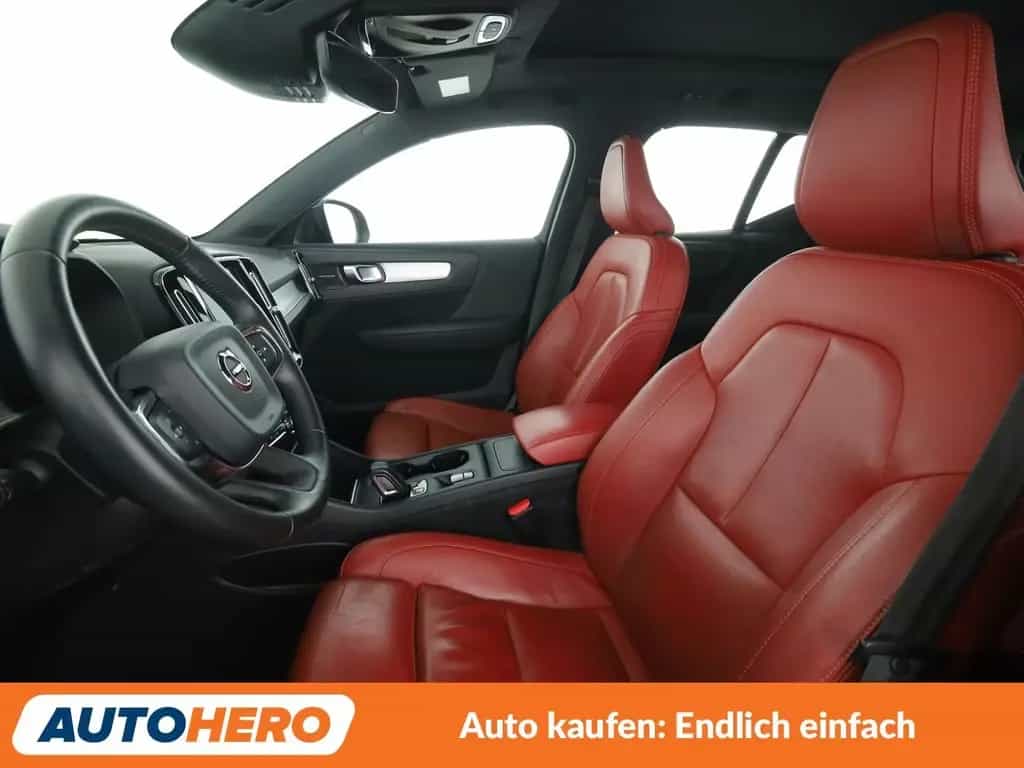 Volvo XC40 2.0 T5 Momentum AWD Aut.*NAVI*LED*ACC*CAM* 03/2018-photo-9
