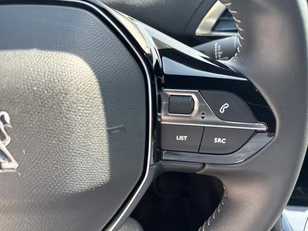 Peugeot 3008 Active Pack Digitales Cockpit LED 2-Zonen-K 01/2024-photo-11