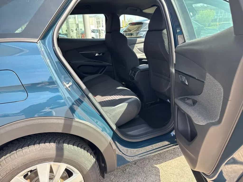 Peugeot 3008 Active Pack Digitales Cockpit LED 2-Zonen-K 01/2024-photo-16