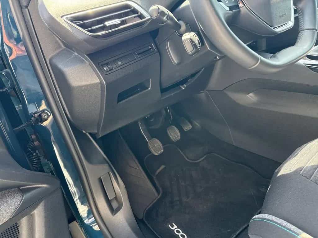 Peugeot 3008 Active Pack Digitales Cockpit LED 2-Zonen-K 01/2024-photo-18
