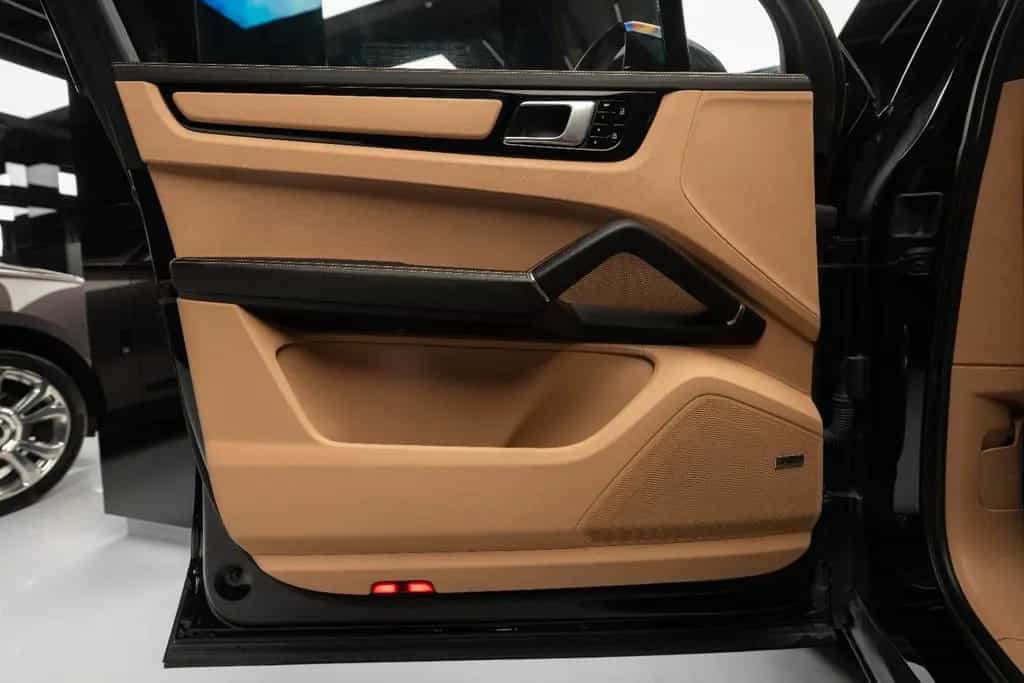 Porsche Cayenne Basis 08/2020-photo-8