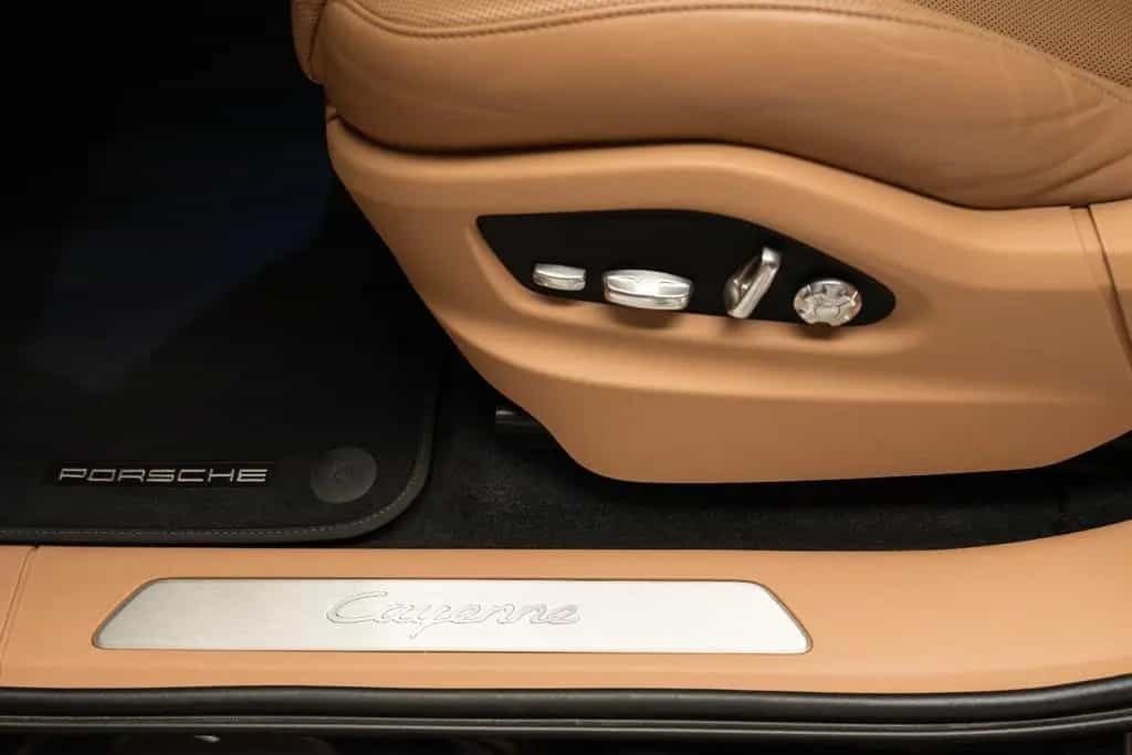 Porsche Cayenne Basis 08/2020-photo-12