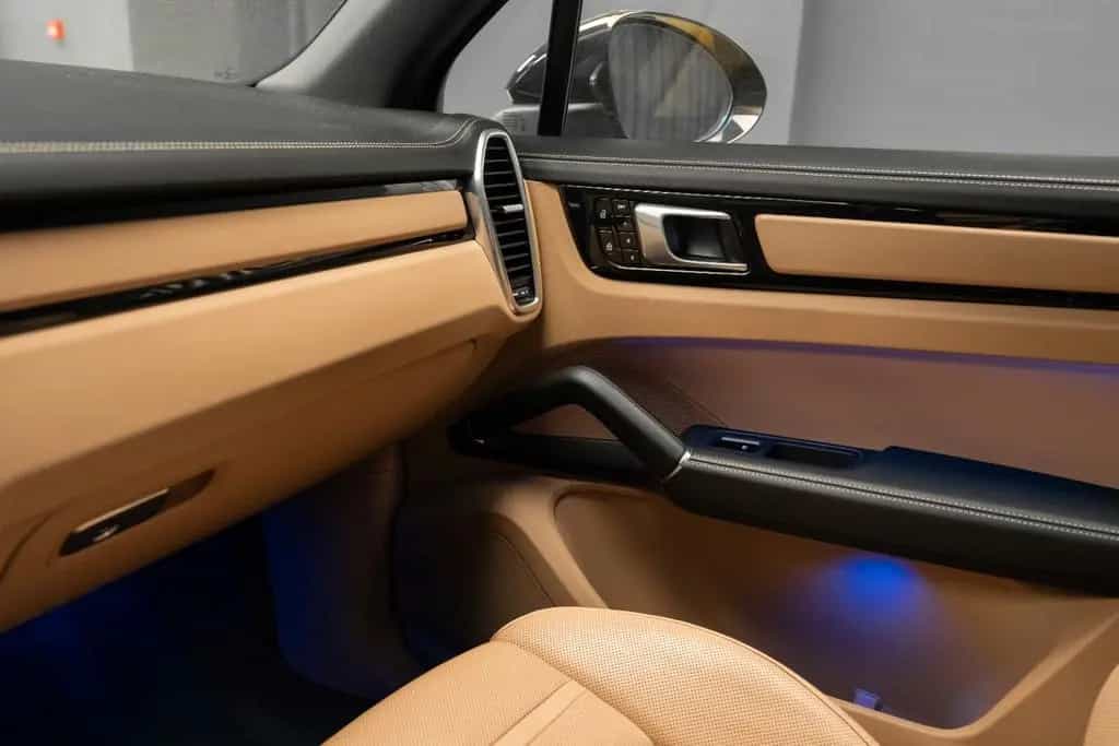 Porsche Cayenne Basis 08/2020-photo-14