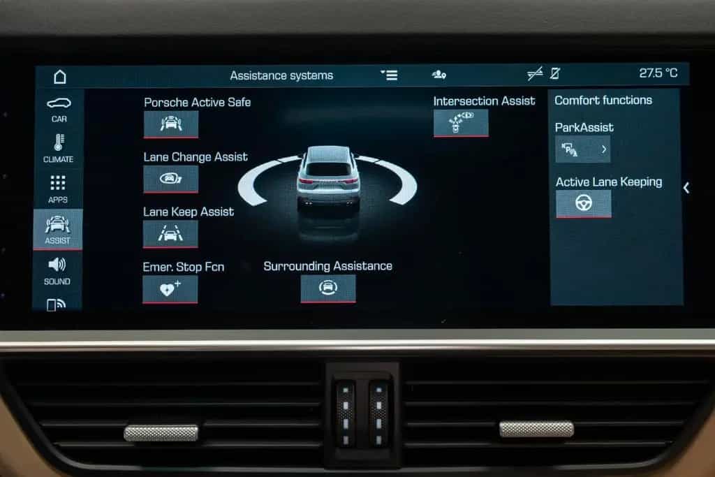 Porsche Cayenne Basis 08/2020-photo-22