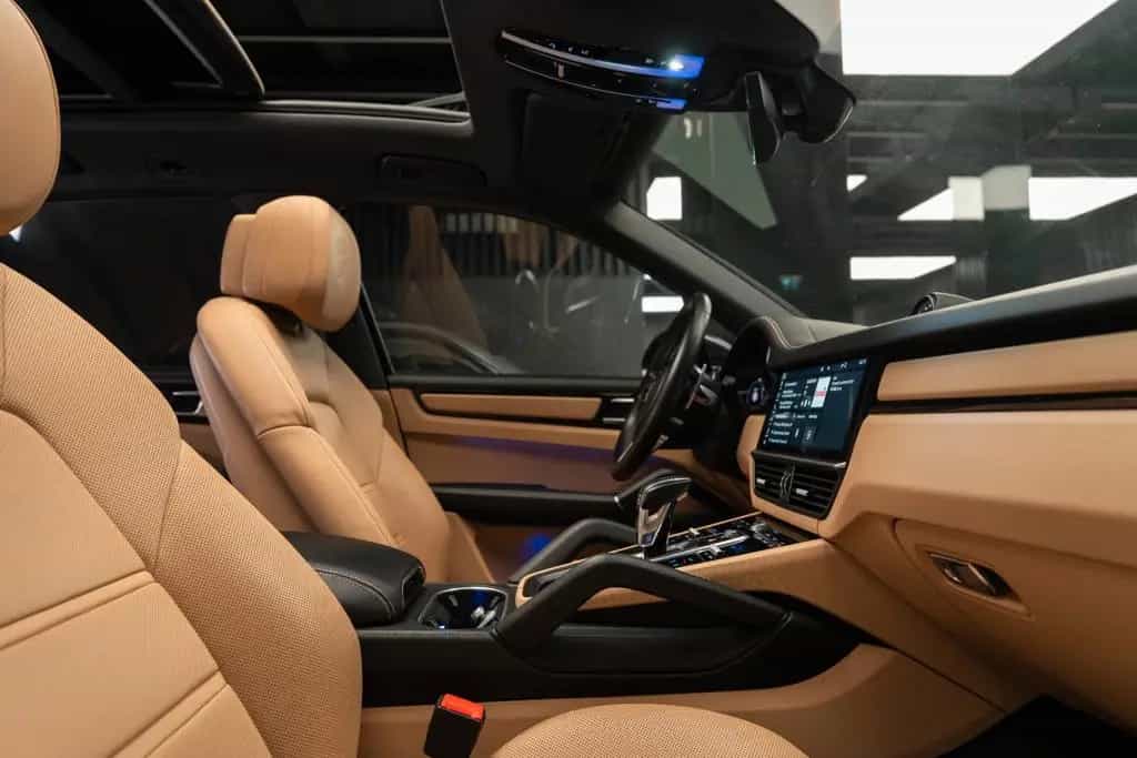 Porsche Cayenne Basis 08/2020-photo-35