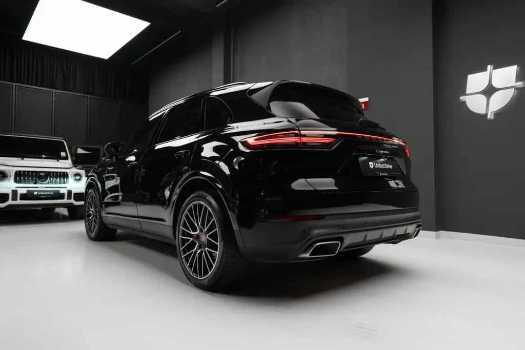Porsche Cayenne Basis 08/2020-photo-39
