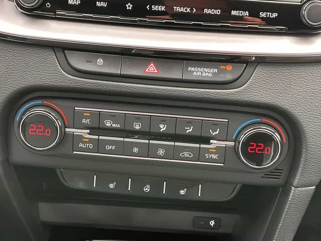 Kia XCeed 1.6 T-GDI Exclusive Alu 16" Automatik Navi null-photo-17