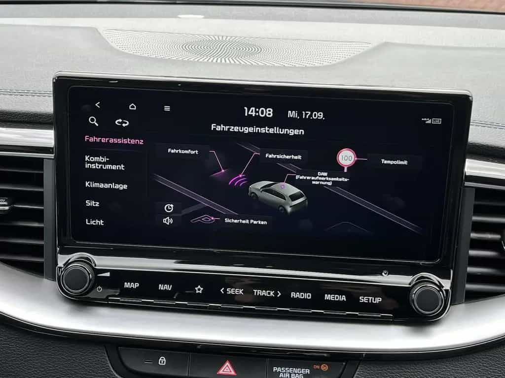 Kia XCeed 1.6 T-GDI Exclusive Alu 16" Automatik Navi null-photo-23