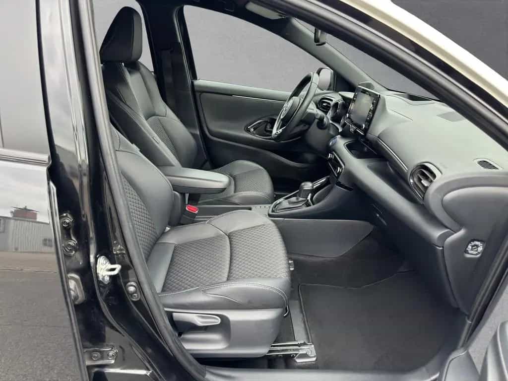 Toyota Yaris STYLE*CARPLAY*SHZ*HUD*PDC 15J-GARANTIE* 11/2020-photo-17