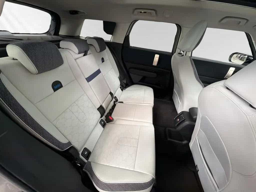 MINI Countryman C (Cooper) Countryman C Paket M+|AHK|Pano|Head-Up 02/2025-photo-12