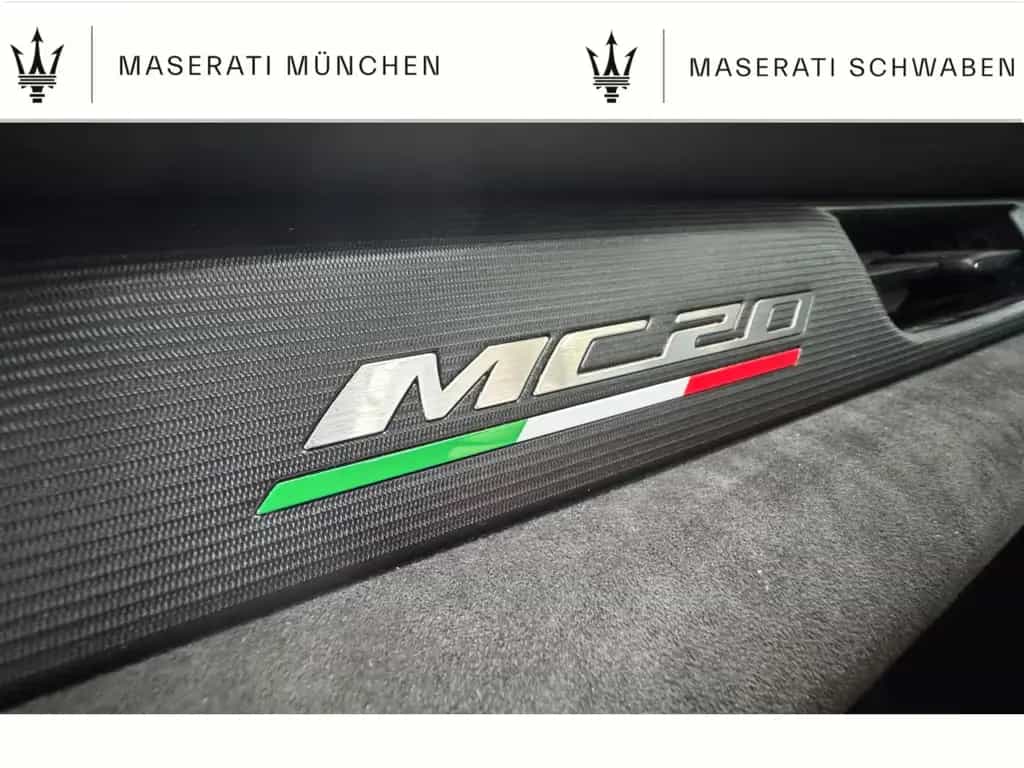 Maserati MC20 / Carbon Interieur+ Exterieur/ Hebe-Lift! 07/2025-photo-15