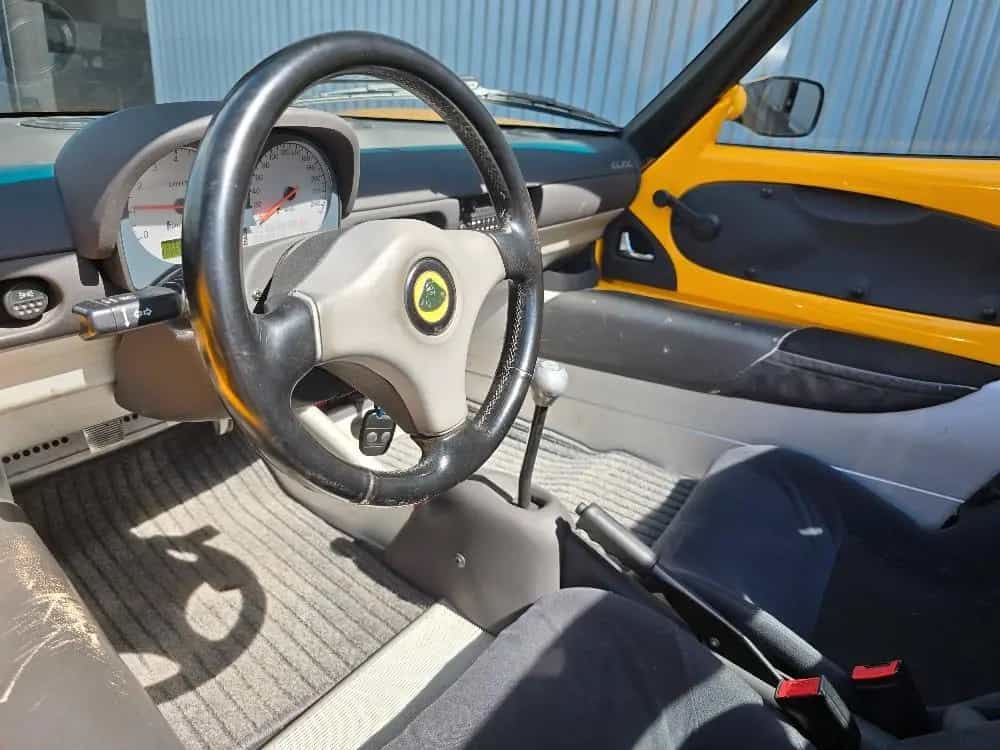 Lotus Elise 111 Serie I aus 1. Hand (LHD, top dokumentiert) 04/2000-photo-14