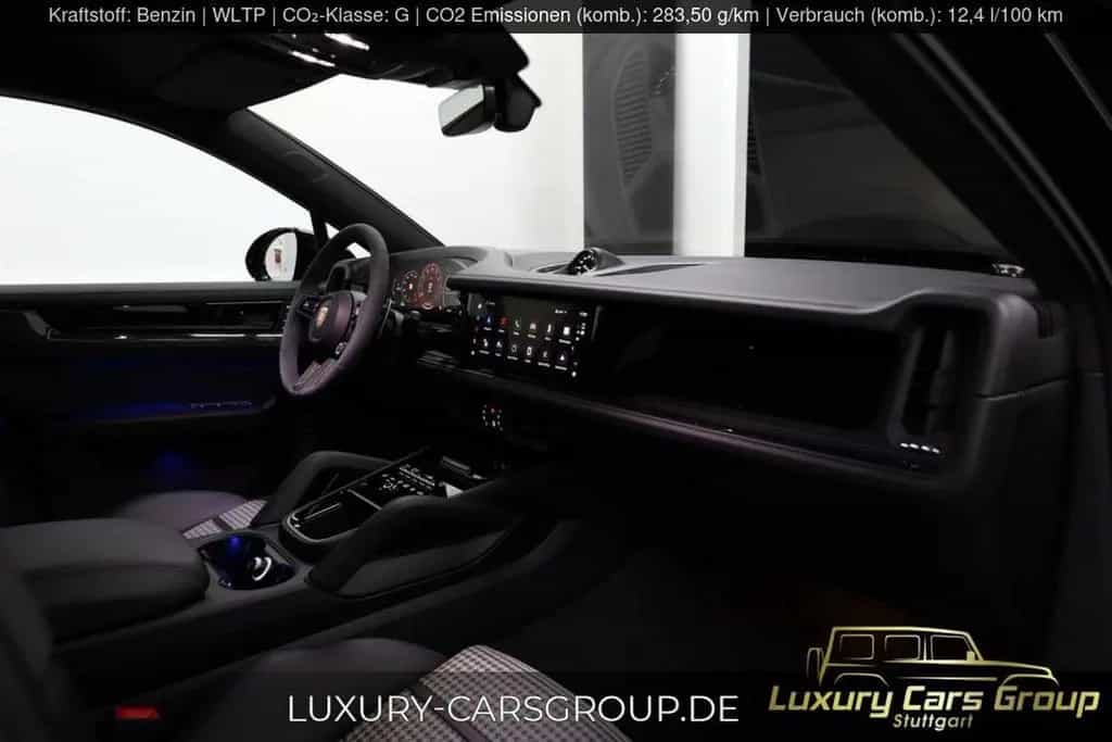 Porsche Cayenne Coupe GTS Turbo GT Pack-Burm-HUD-Carbon 04/2025-photo-32