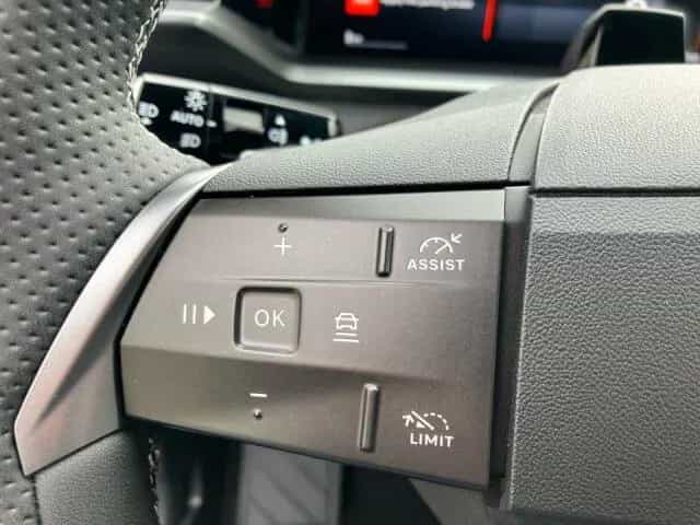 Opel Grandland 1.2 MHEV GS +360°Kamera+Matrix+ACC+ null-photo-10