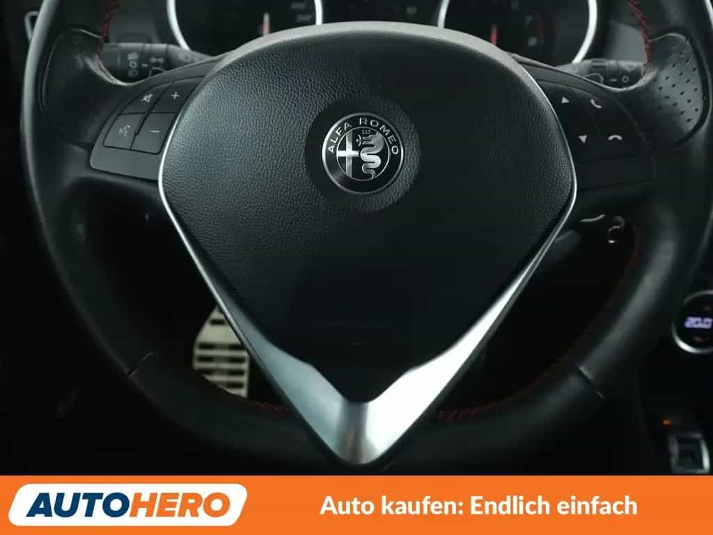 Alfa Romeo Giulietta 1.8 Turbo Veloce Aut*NAVI*TEMPO*PDC* 02/2017-photo-18