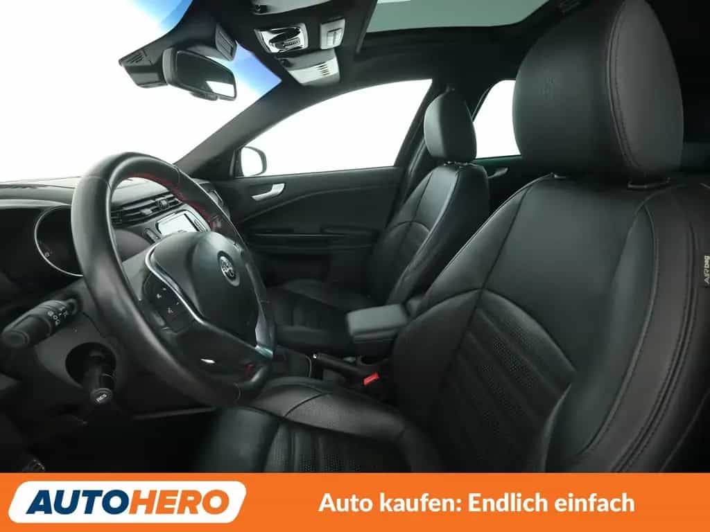 Alfa Romeo Giulietta 1.8 Turbo Veloce Aut*NAVI*TEMPO*PDC* 02/2017-photo-9