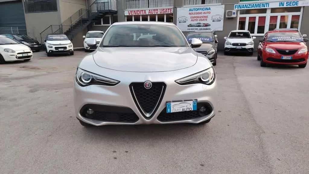 Alfa Romeo Stelvio 2.2 Turbodiesel 160 CV AT8 RW 09/2019-photo-3