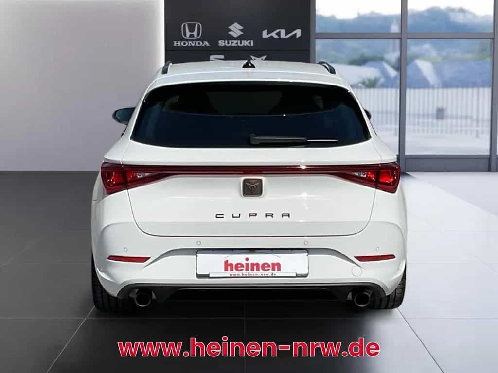 Cupra Leon SP VZ 2.0 TSI NAVI ACC SHZ KESSY KAM LM19 03/2024-photo-4