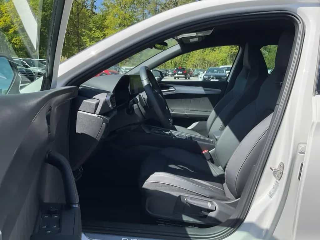 Cupra Leon SP VZ 2.0 TSI NAVI ACC SHZ KESSY KAM LM19 03/2024-photo-5