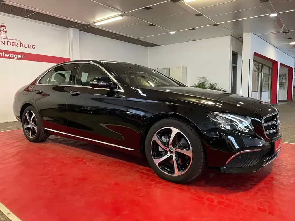 Mercedes-Benz E 220 Limousine-Schiebedach 02/2019-photo-0