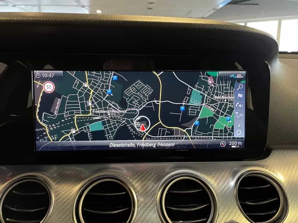 Mercedes-Benz E 220 Limousine-Schiebedach 02/2019-photo-18