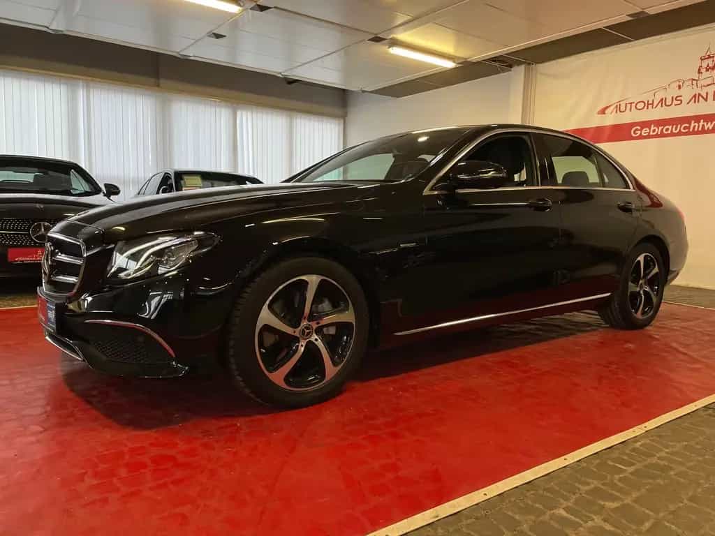 Mercedes-Benz E 220 Limousine-Schiebedach 02/2019-photo-2