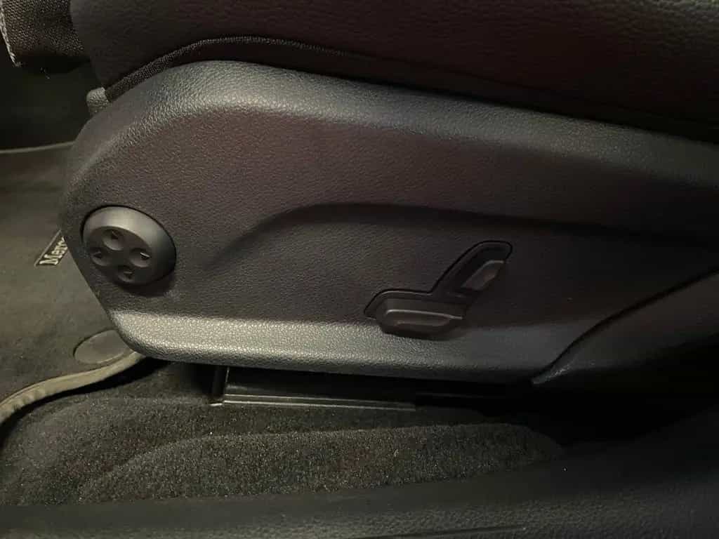 Mercedes-Benz E 220 Limousine-Schiebedach 02/2019-photo-9