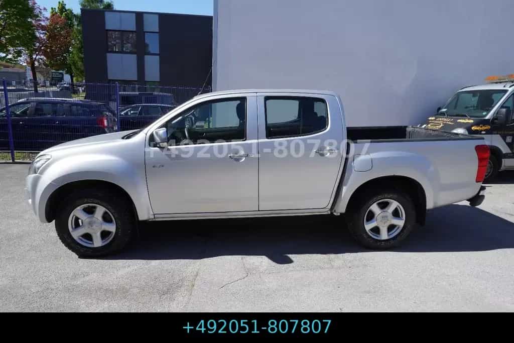 Isuzu D-Max 2,5 TD Double Cab 4WD Custom Autom. 04/2015-photo-11