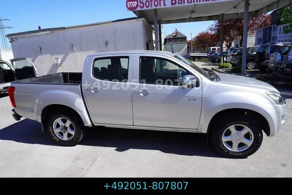 Isuzu D-Max 2,5 TD Double Cab 4WD Custom Autom. 04/2015-photo-12