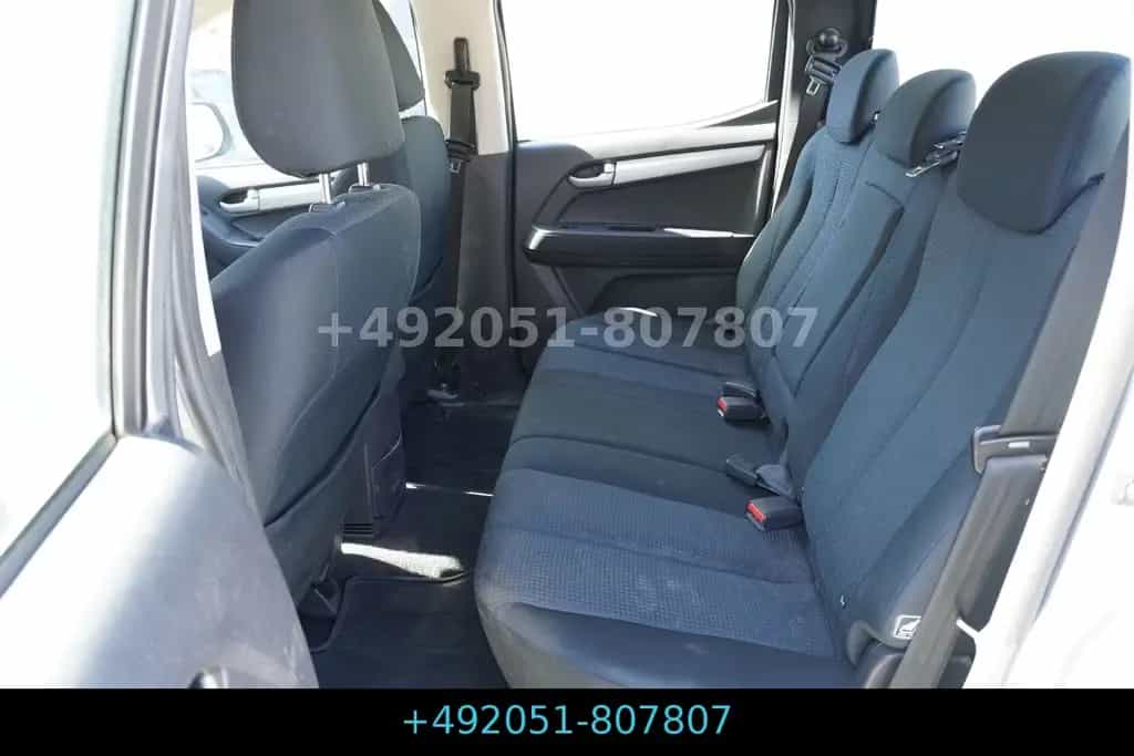 Isuzu D-Max 2,5 TD Double Cab 4WD Custom Autom. 04/2015-photo-6
