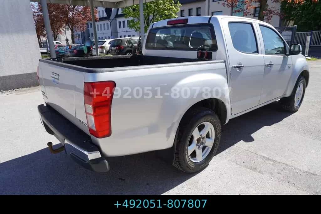 Isuzu D-Max 2,5 TD Double Cab 4WD Custom Autom. 04/2015-photo-9