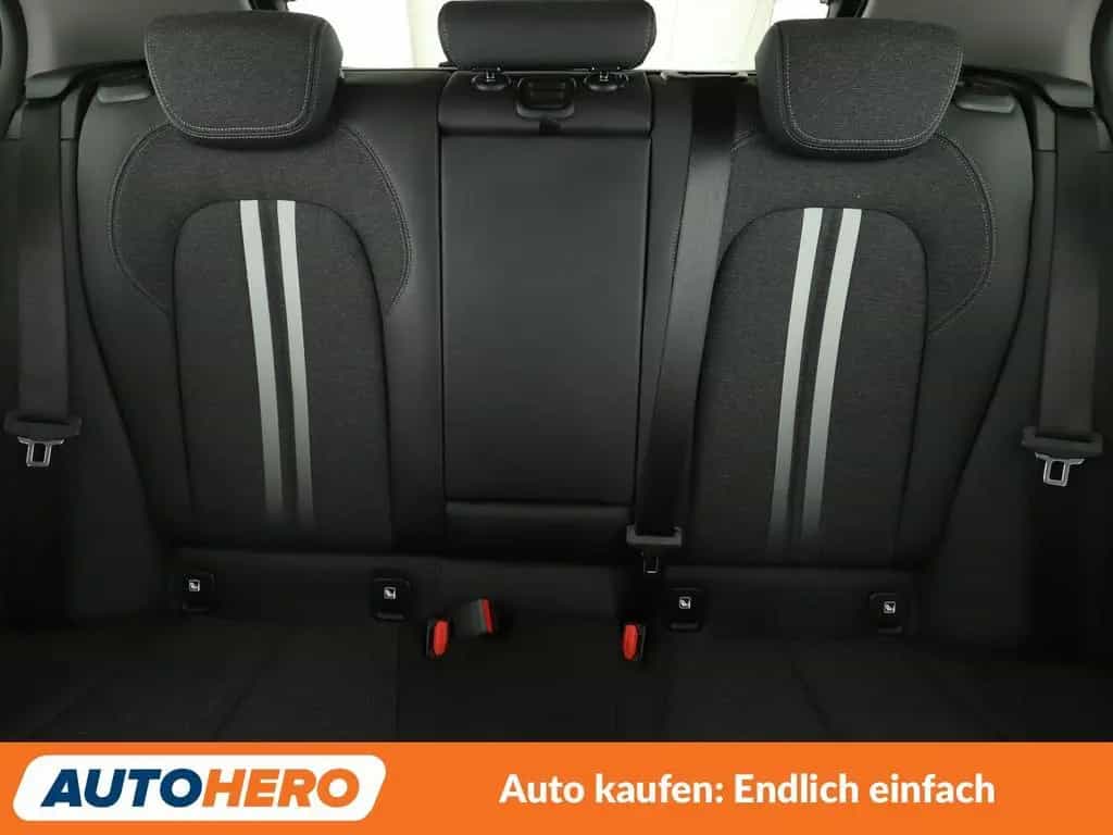BMW 118 i Sport Line Aut.*NAVI*LED*CAM*SHZ*LHZ*TEMPO* 09/2022-photo-15