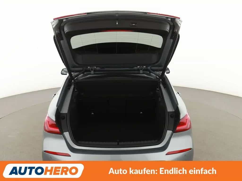 BMW 118 i Sport Line Aut.*NAVI*LED*CAM*SHZ*LHZ*TEMPO* 09/2022-photo-16