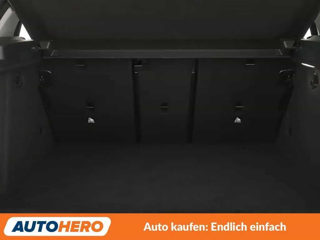 BMW 118 i Sport Line Aut.*NAVI*LED*CAM*SHZ*LHZ*TEMPO* 09/2022-photo-17