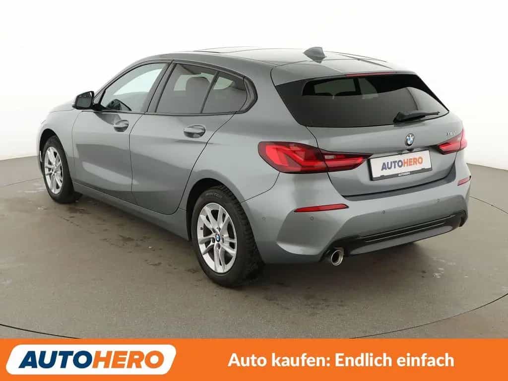 BMW 118 i Sport Line Aut.*NAVI*LED*CAM*SHZ*LHZ*TEMPO* 09/2022-photo-3