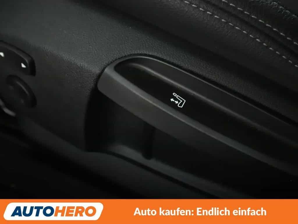 BMW 118 i Sport Line Aut.*NAVI*LED*CAM*SHZ*LHZ*TEMPO* 09/2022-photo-32