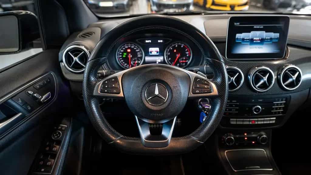 Mercedes-Benz B 250 AMG Line 04/2018-photo-8