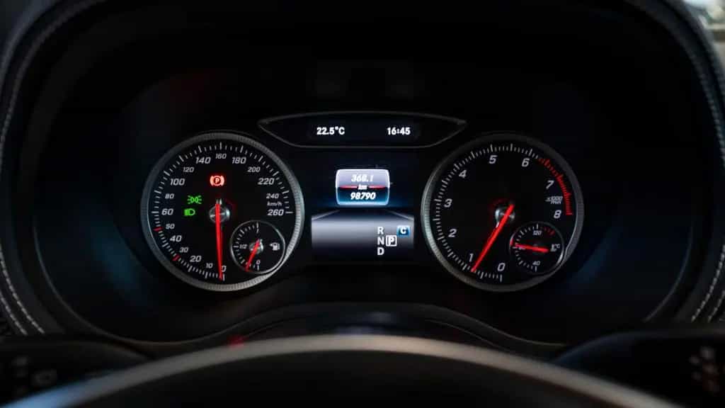 Mercedes-Benz B 250 AMG Line 04/2018-photo-9
