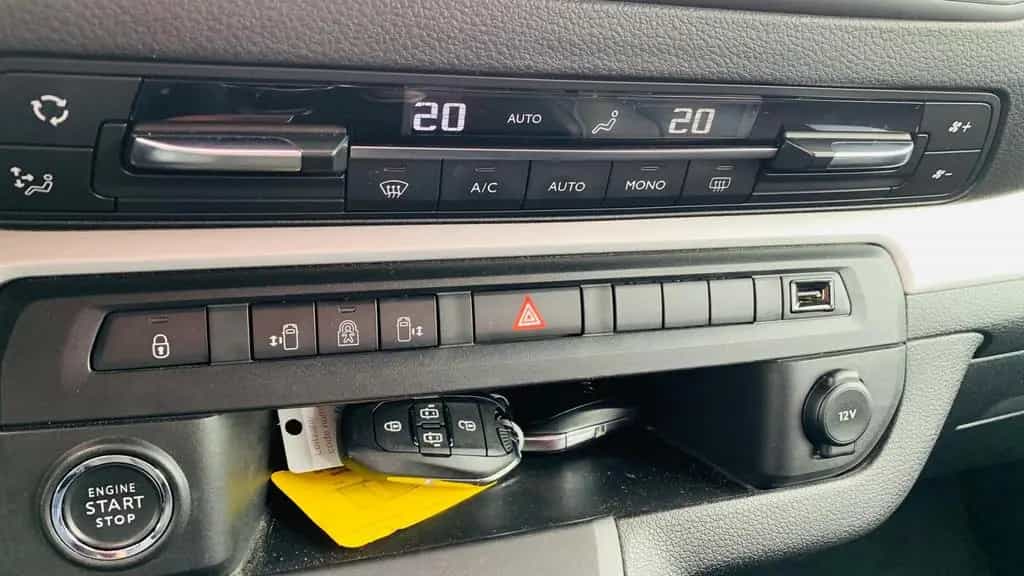 Opel Zafira Life Inno S Leder PDach ACC Standhz Massa 06/2019-photo-46