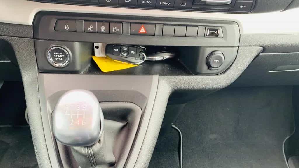 Opel Zafira Life Inno S Leder PDach ACC Standhz Massa 06/2019-photo-47