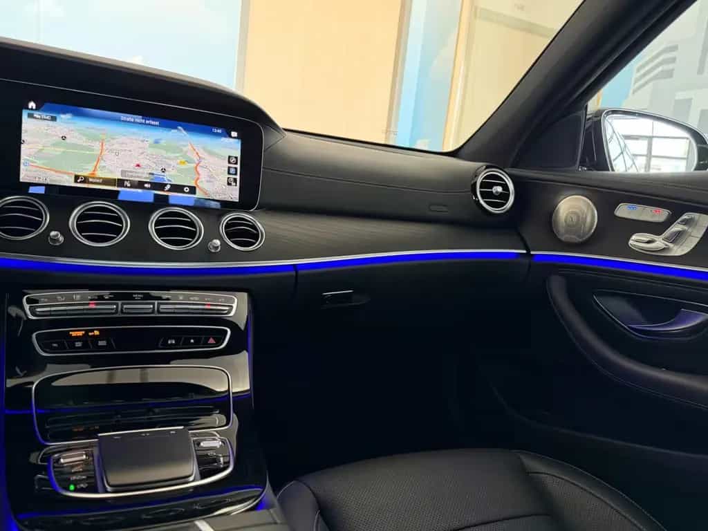 Mercedes-Benz E-Class d 4M 9G ACC*3x AMG*PANO*360*BURMESTER*HUD* 10/2021-photo-20