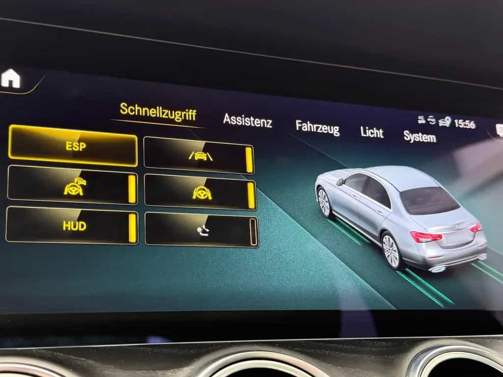Mercedes-Benz E-Class d 4M 9G ACC*3x AMG*PANO*360*BURMESTER*HUD* 10/2021-photo-32