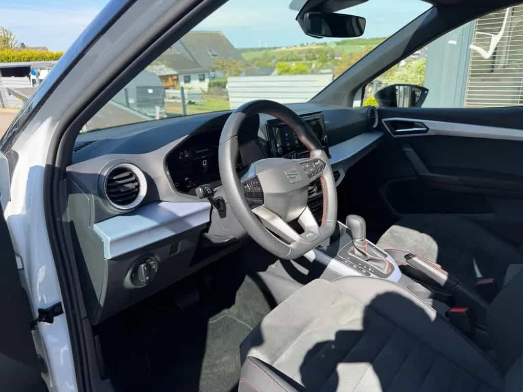 Seat Arona FR SPORT DSG LED Kamera AHK V.5 J Garantie 06/2025-photo-11