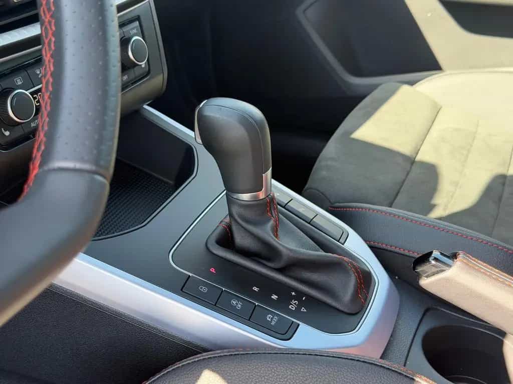 Seat Arona FR SPORT DSG LED Kamera AHK V.5 J Garantie 06/2025-photo-21