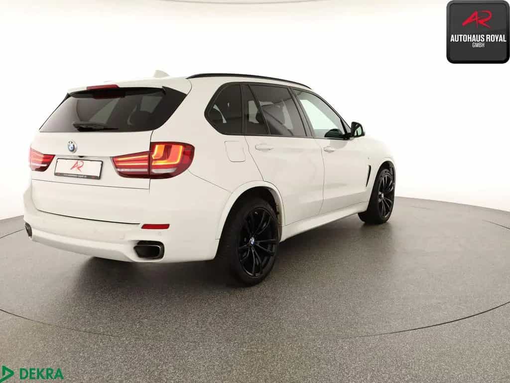 BMW X5 xDrive50i M SPORT HUD,ACC,360GRAD,SOFTCLOSE 07/2018-photo-4