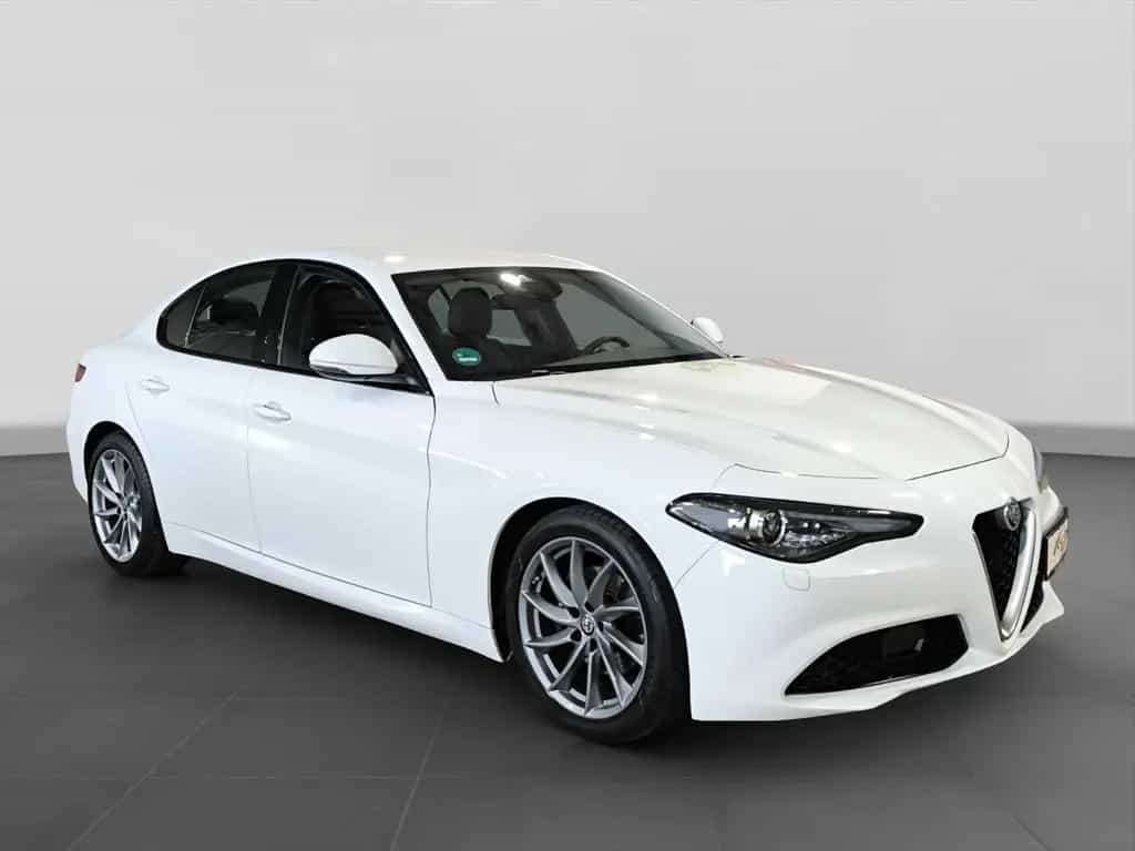 Alfa Romeo Giulia Super  *Xenon*Keyless*SHZ*PDC*Temp*2.Hand 04/2017-photo-0