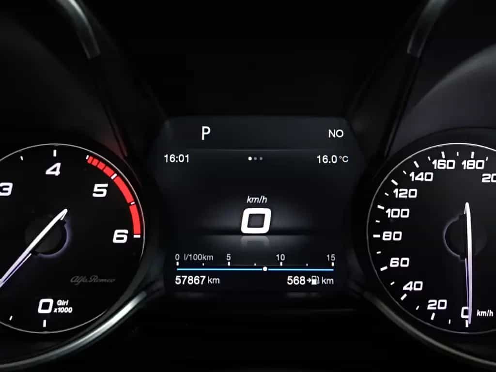 Alfa Romeo Giulia Super  *Xenon*Keyless*SHZ*PDC*Temp*2.Hand 04/2017-photo-20