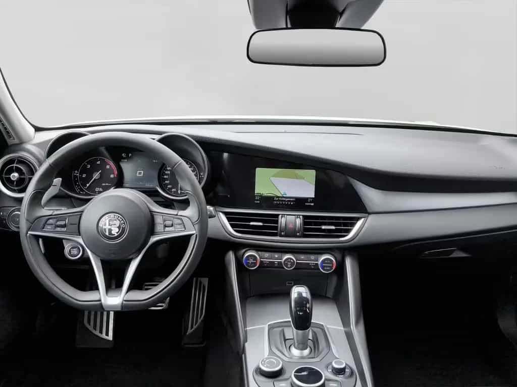 Alfa Romeo Giulia Super  *Xenon*Keyless*SHZ*PDC*Temp*2.Hand 04/2017-photo-8