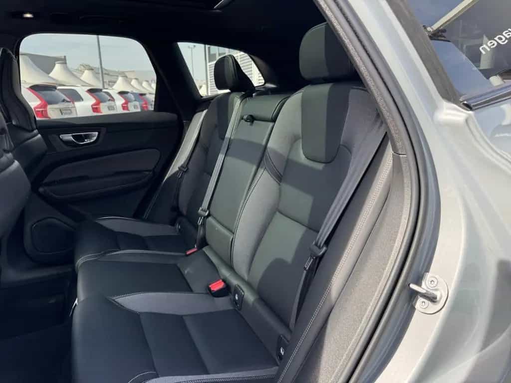 Volvo XC60 Ultimate Dark B4 AWD Luftfederung HarmanKar 08/2023-photo-10