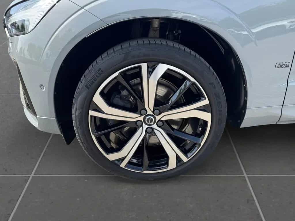 Volvo XC60 Ultimate Dark B4 AWD Luftfederung HarmanKar 08/2023-photo-8